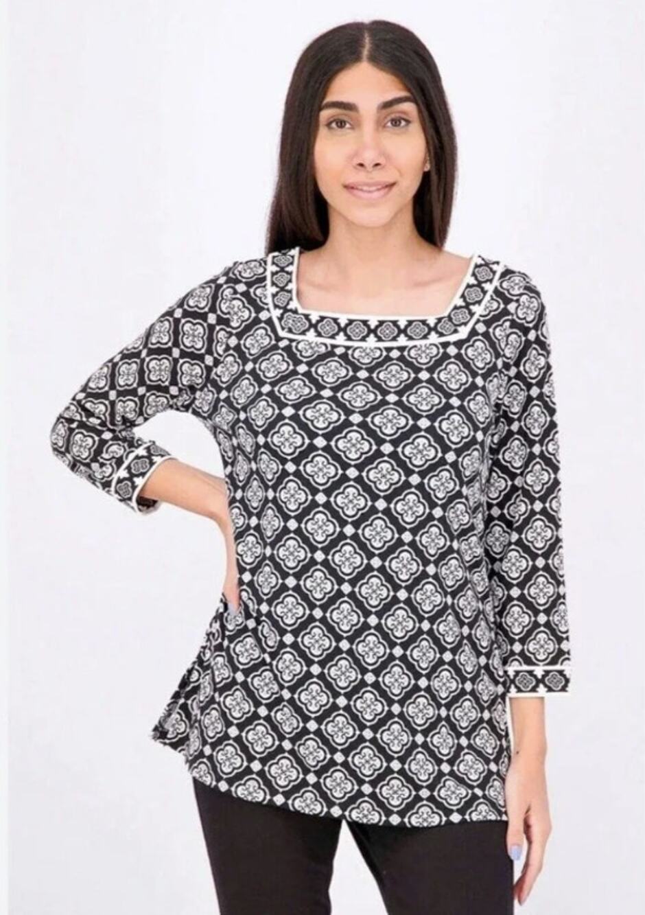 Magnolia Grace Black and White Square Neck Geo Top - M